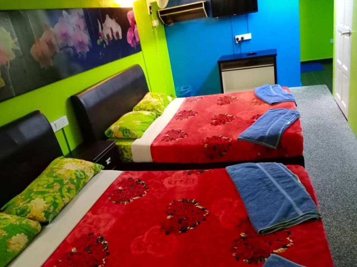 Oyo 90760 Lily Haven Hotel Tanah Rata Dış mekan fotoğraf