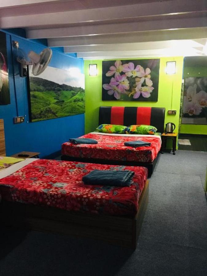 Oyo 90760 Lily Haven Hotel Tanah Rata Dış mekan fotoğraf