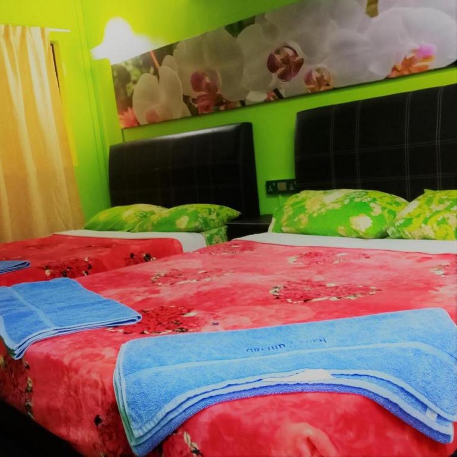Oyo 90760 Lily Haven Hotel Tanah Rata Dış mekan fotoğraf