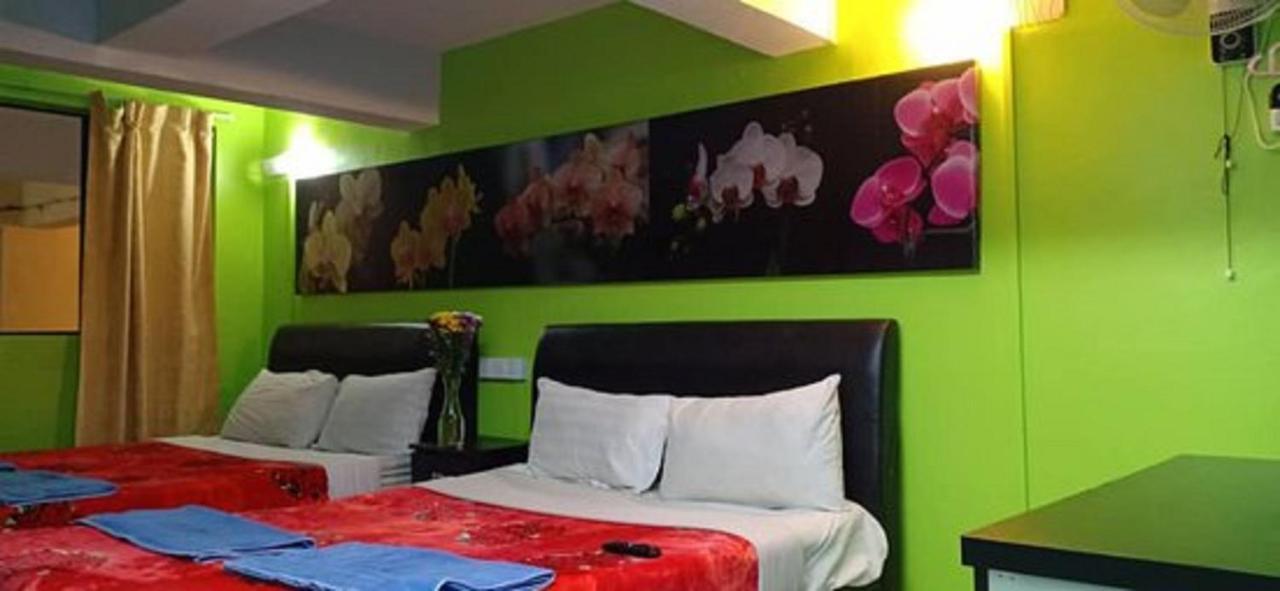 Oyo 90760 Lily Haven Hotel Tanah Rata Dış mekan fotoğraf