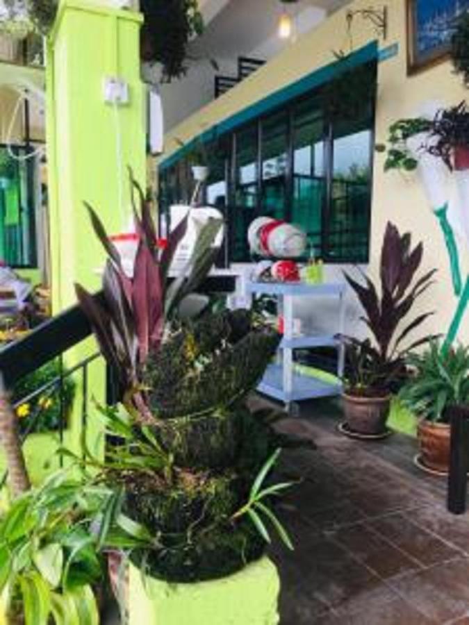 Oyo 90760 Lily Haven Hotel Tanah Rata Dış mekan fotoğraf